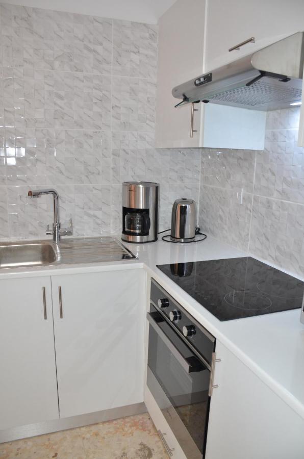 Almyria Apartments - By Imh Travel & Tours Paphos Exteriör bild