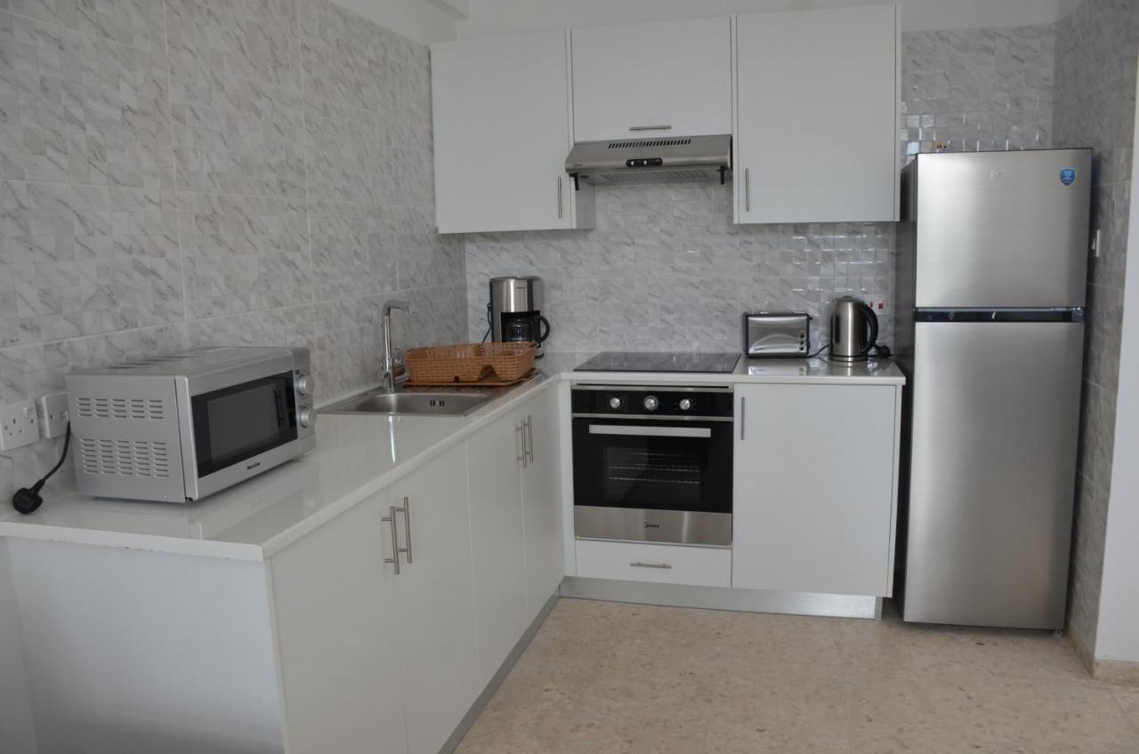Almyria Apartments - By Imh Travel & Tours Paphos Exteriör bild