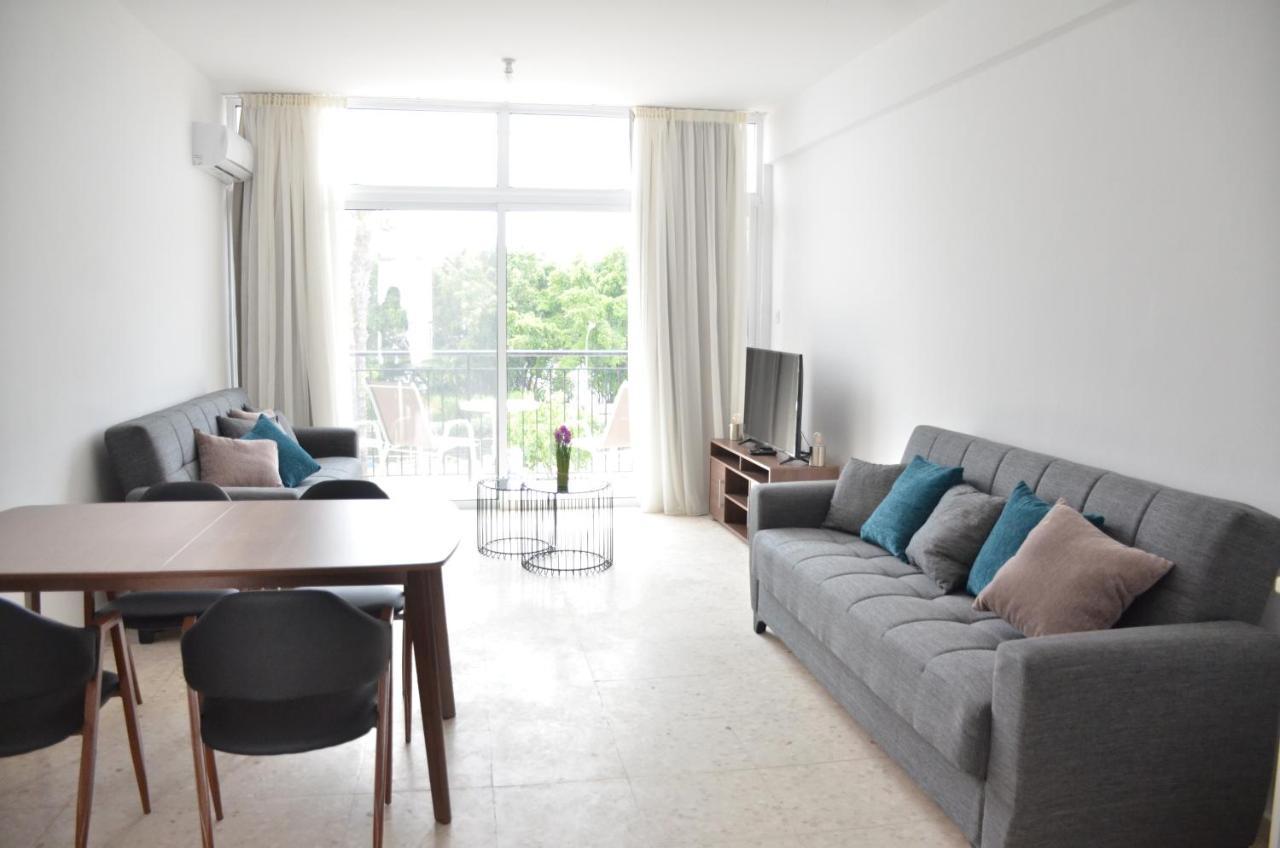 Almyria Apartments - By Imh Travel & Tours Paphos Exteriör bild