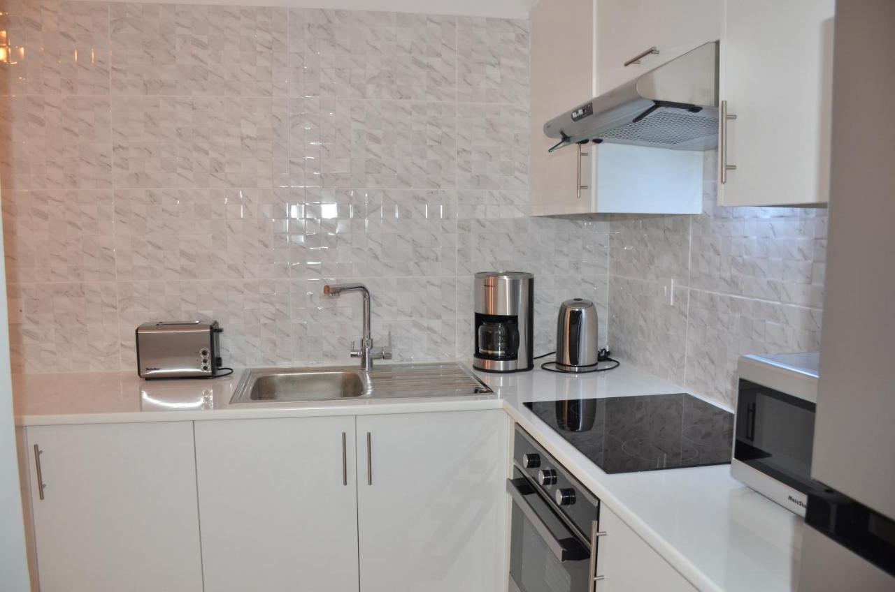 Almyria Apartments - By Imh Travel & Tours Paphos Exteriör bild