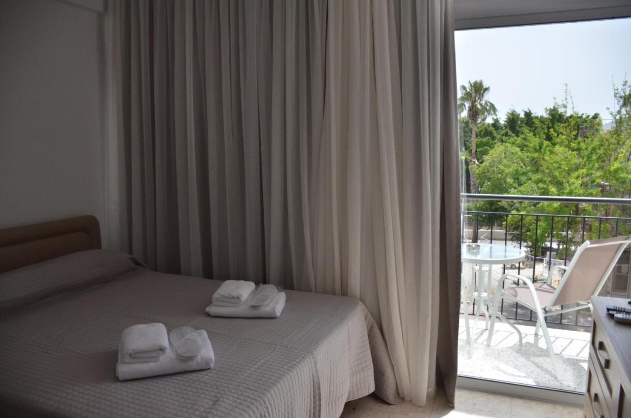 Almyria Apartments - By Imh Travel & Tours Paphos Exteriör bild